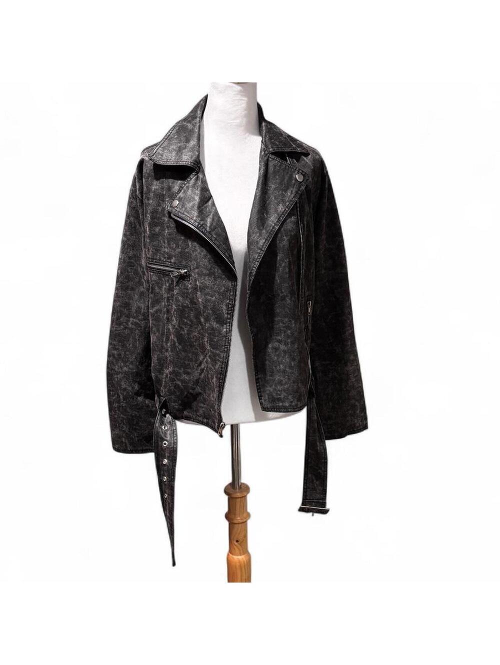 Black faux leather biker jacket with removable belt #goth #bikerchic